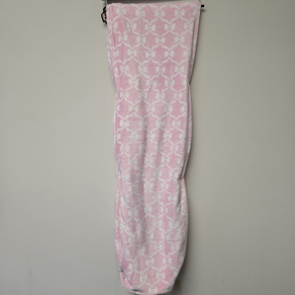 Betsy Johnson Ribbon Bows Twin XL Ultra Soft Plush Throw Blanket Pink - Picture 2 of 5